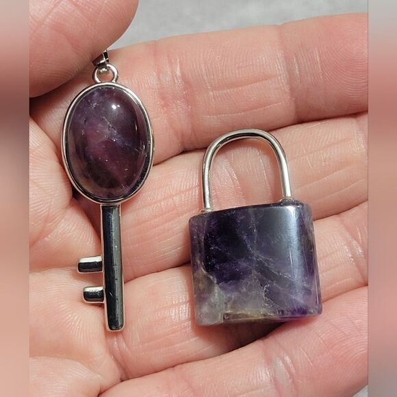 Amethyst Lock and Key Pendant - Picture 10 of 14